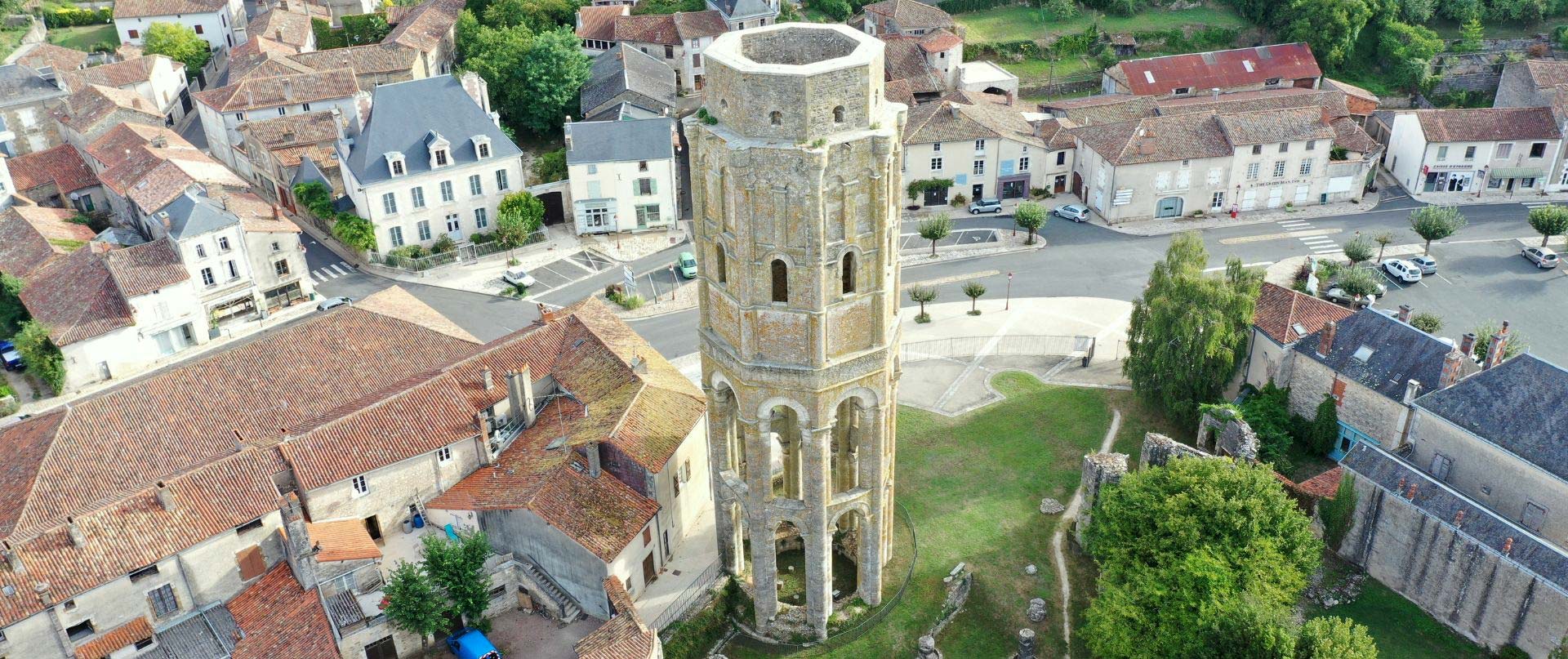 La-tour-Lanterne-par-French-Baroudeur
